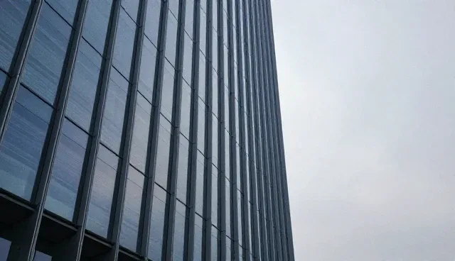 网站维护中稳定性保障的两种做法对比及取舍